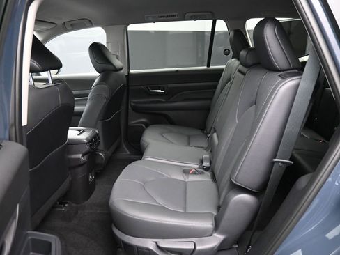 Certified 2025 Toyota Grand Highlander AWD image 22