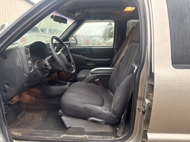 Used 2003 Chevrolet S10 Pickup LS AWD/4WD image 3