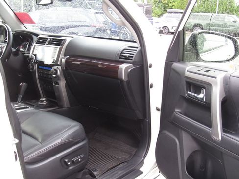 Used 2023 Toyota 4Runner Limited AWD/4WD image 18