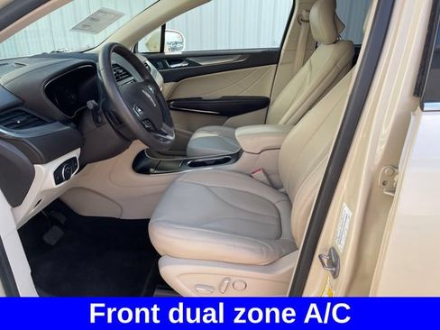 Used 2018 Lincoln MKC Premiere AWD/4WD image 9