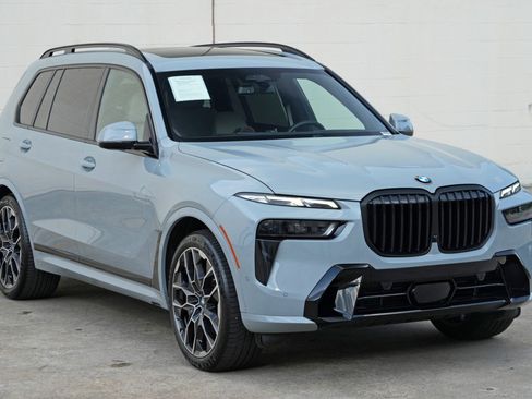 Used 2023 BMW X7 xDrive40i w/ M Sport Package AWD/4WD image 59