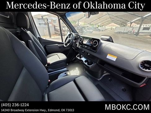Used 2026 Mercedes-Benz Sprinter 2500 image 12