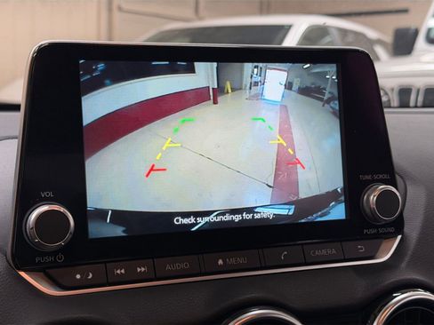 Used 2025 Nissan Sentra SV FWD image 22