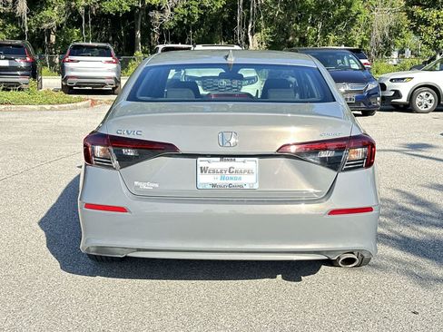 Used 2025 Honda Civic Sport image 5