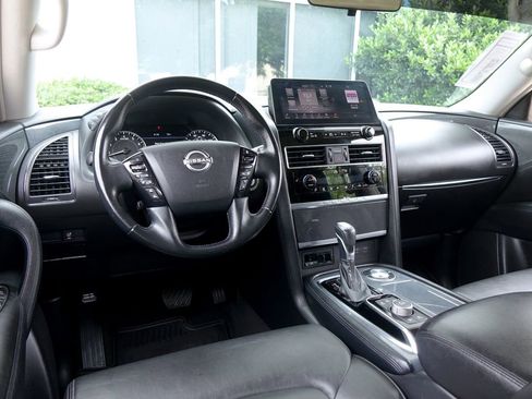 Used 2021 Nissan Armada SV RWD image 5