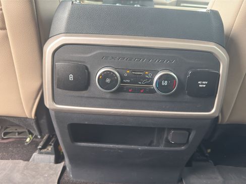Used 2023 Ford Expedition Limited RWD image 23