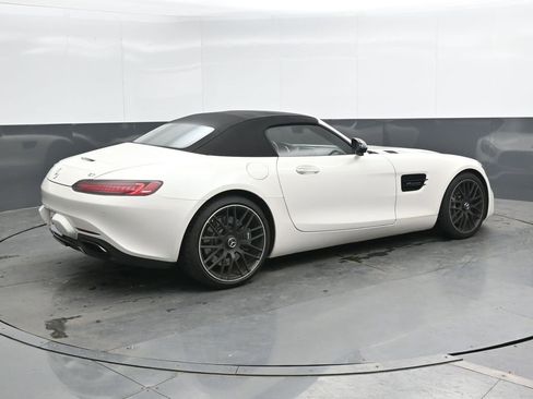 Used 2018 Mercedes-Benz AMG GT Roadster image 4