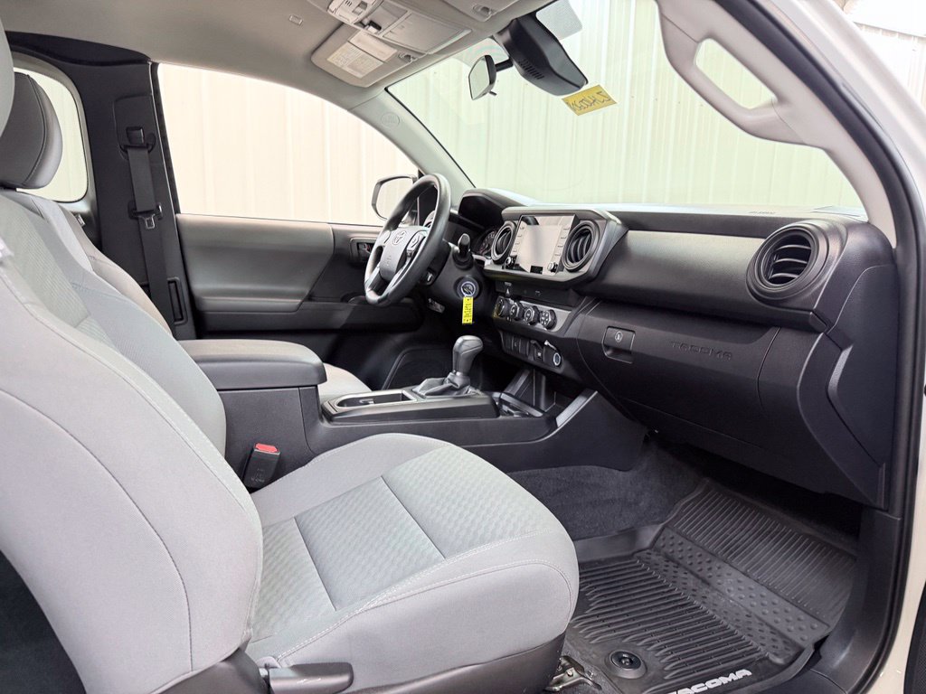 Used 2020 Toyota Tacoma SR AWD/4WD image 24
