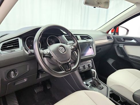 Used 2019 Volkswagen Tiguan SE FWD image 10