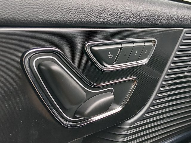 Used 2022 Lincoln Corsair FWD w/ Premium Package image 25