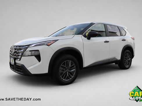 Used 2024 Nissan Rogue S FWD image 4