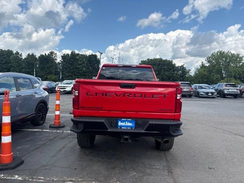 Used 2022 Chevrolet Silverado 2500 Custom w/ LPO, Dark Essentials Package AWD/4WD image 4