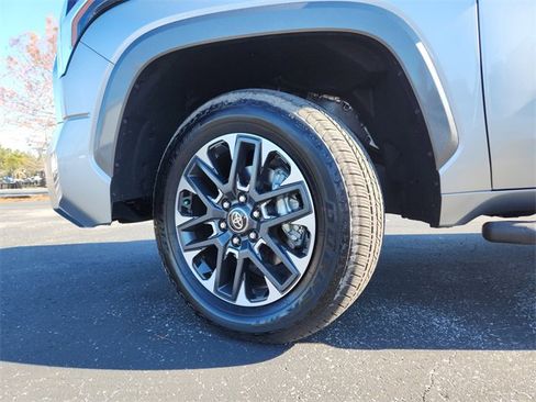 Used 2025 Toyota Tundra Limited image 38