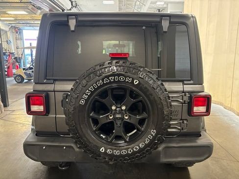 Used 2022 Jeep Wrangler Sport AWD/4WD image 5