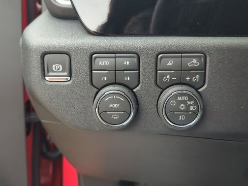 Certified 2026 Chevrolet Silverado 2500 LT w/ Texas Edition image 14