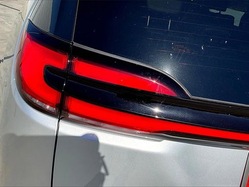 New 2026 Chrysler Pacifica Select image 18