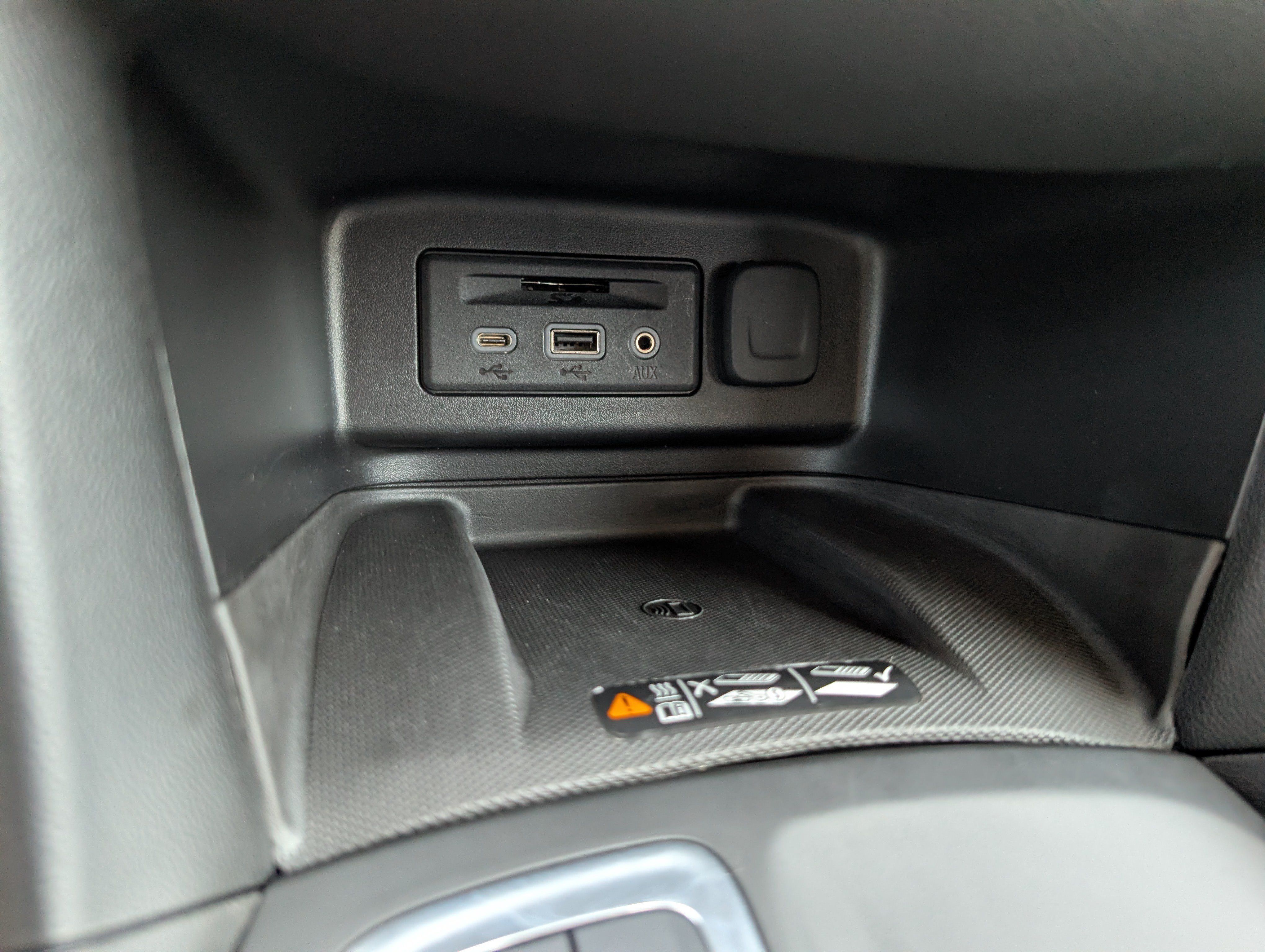 Used 2020 Chevrolet Equinox Premier AWD/4WD image 21
