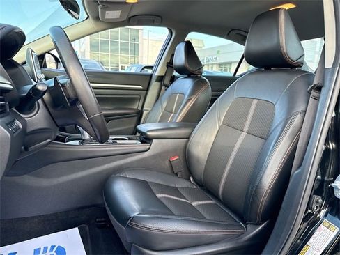 Used 2024 Nissan Altima 2.5 SR image 11