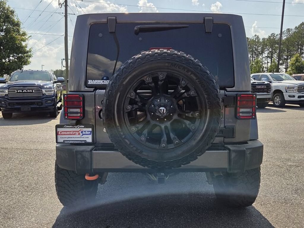 Used 2017 Jeep Wrangler Unlimited Sahara w/ Connectivity Group AWD/4WD image 6