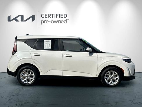 Certified 2023 Kia Soul LX w/ LX Technology Package image 3