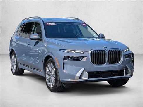 Used 2026 BMW X7 xDrive40i AWD/4WD image 3