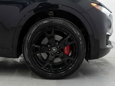 Used 2022 Maserati Levante GT image 34