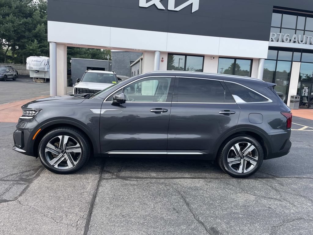 Used 2023 Kia Sorento SX Prestige w/ Panoramic Sunroof Package AWD/4WD image 2