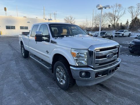 Used 2013 Ford F350 Lariat w/ Chrome Pkg image 4