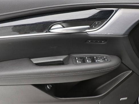 Used 2025 Cadillac XT5 Premium Luxury image 15