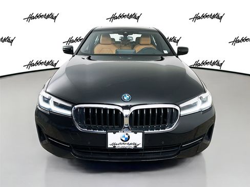 Used 2023 BMW 530e xDrive w/ Premium Package image 2