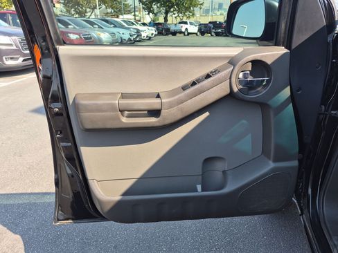 Used 2011 Nissan Xterra S AWD/4WD image 14