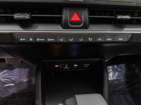 Used 2025 Kia K4 LX image 30