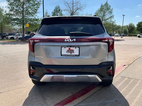 Used 2025 Kia Seltos S image 7