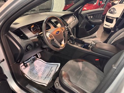 Used 2013 Ford Taurus SHO image 9