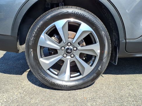 Used 2025 Ford Escape Platinum AWD/4WD image 6