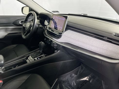 Used 2022 Jeep Compass Latitude AWD/4WD image 26