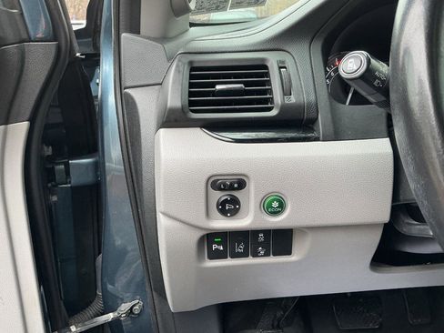 Used 2018 Honda Pilot Touring image 11