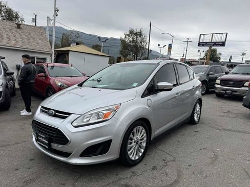 Used 2017 Ford C-MAX Energi SE image 3