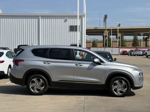 Used 2023 Hyundai Santa Fe SE AWD/4WD image 3