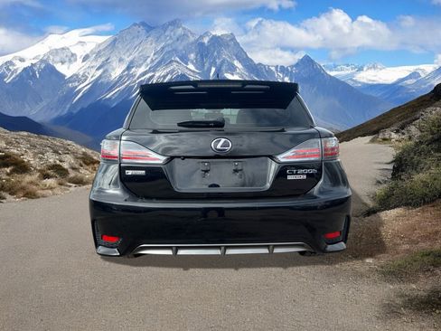 Used 2015 Lexus CT 200h w/ Navigation Package image 4