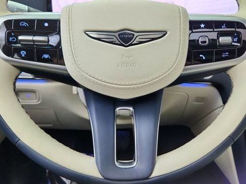 Used 2025 Genesis GV80 3.5T Prestige image 42