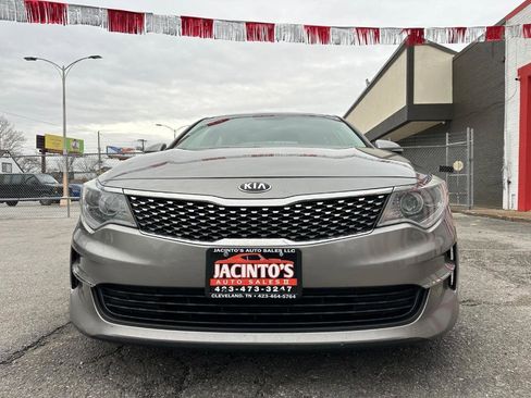 Used 2016 Kia Optima EX w/ Premium Package image 2