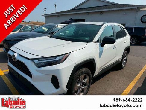 Certified 2025 Toyota RAV4 LE AWD/4WD image 1