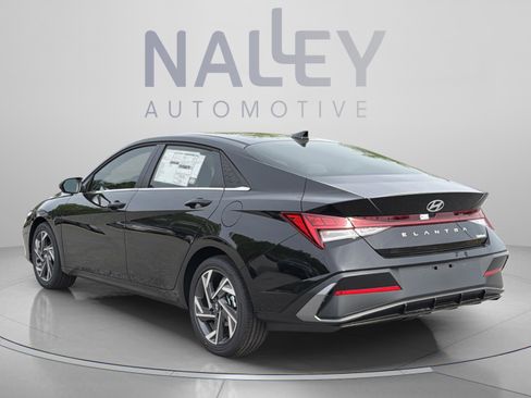 New 2026 Hyundai Elantra Limited FWD image 3