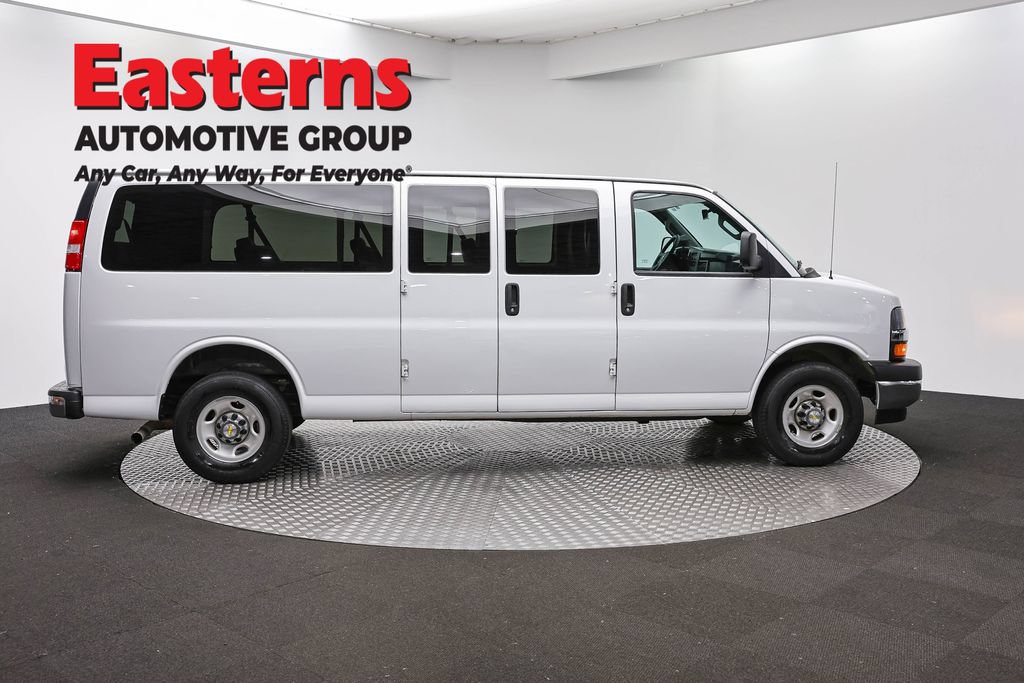 Used 2024 Chevrolet Express 3500 LT w/ LT Preferred Equipment Group RWD image 5