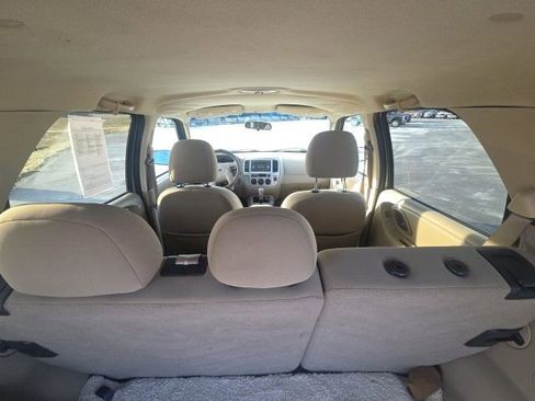 Used 2006 Ford Escape XLT image 16