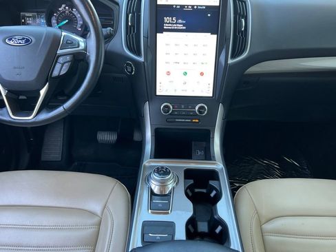 Used 2023 Ford Edge SEL image 11