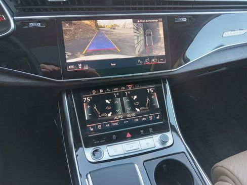 Used 2023 Audi Q7 3.0T Prestige image 17