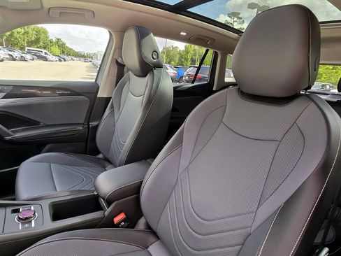 New 2026 Volkswagen Tiguan SE FWD image 19