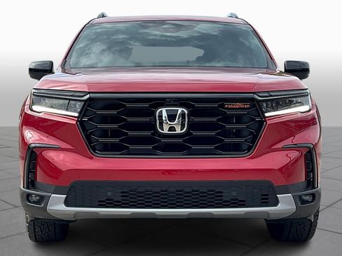New 2025 Honda Pilot TrailSport image 3